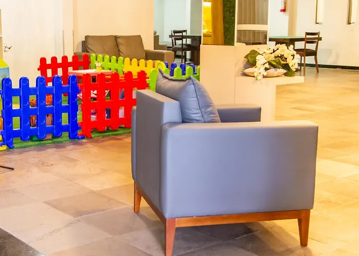 De Rose PalaceHotel Em